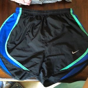 NIKE RUNNING SHORTS